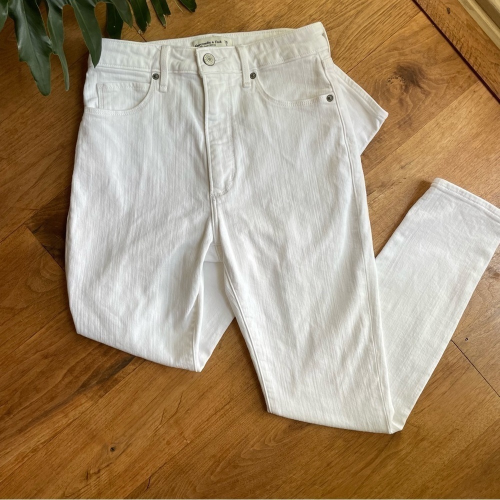 Abercrombie & Fitch White High Rise Skinny Jeans